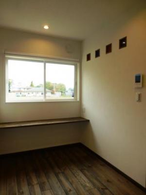 壁にアクセントのガラスブロック♪