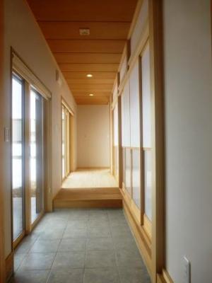 土間空間から広縁へ