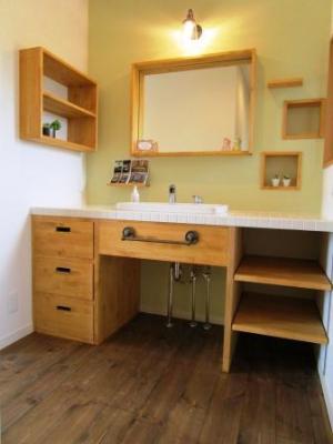 タイルを貼った手づくり洗面台