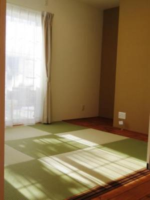 手足を伸ばせる和室