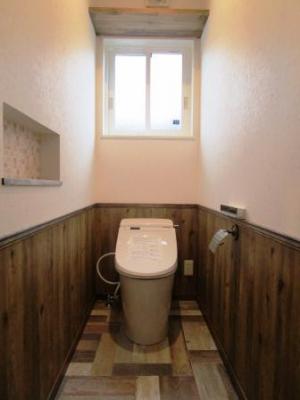 腰板を貼りました