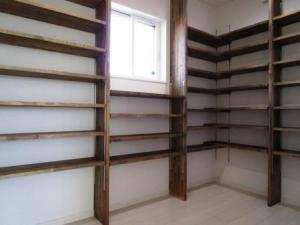 本棚をつけた書斎