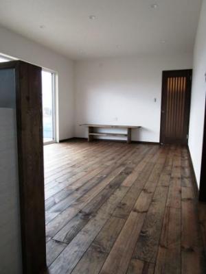 リビングのTVボードは手づくりしました